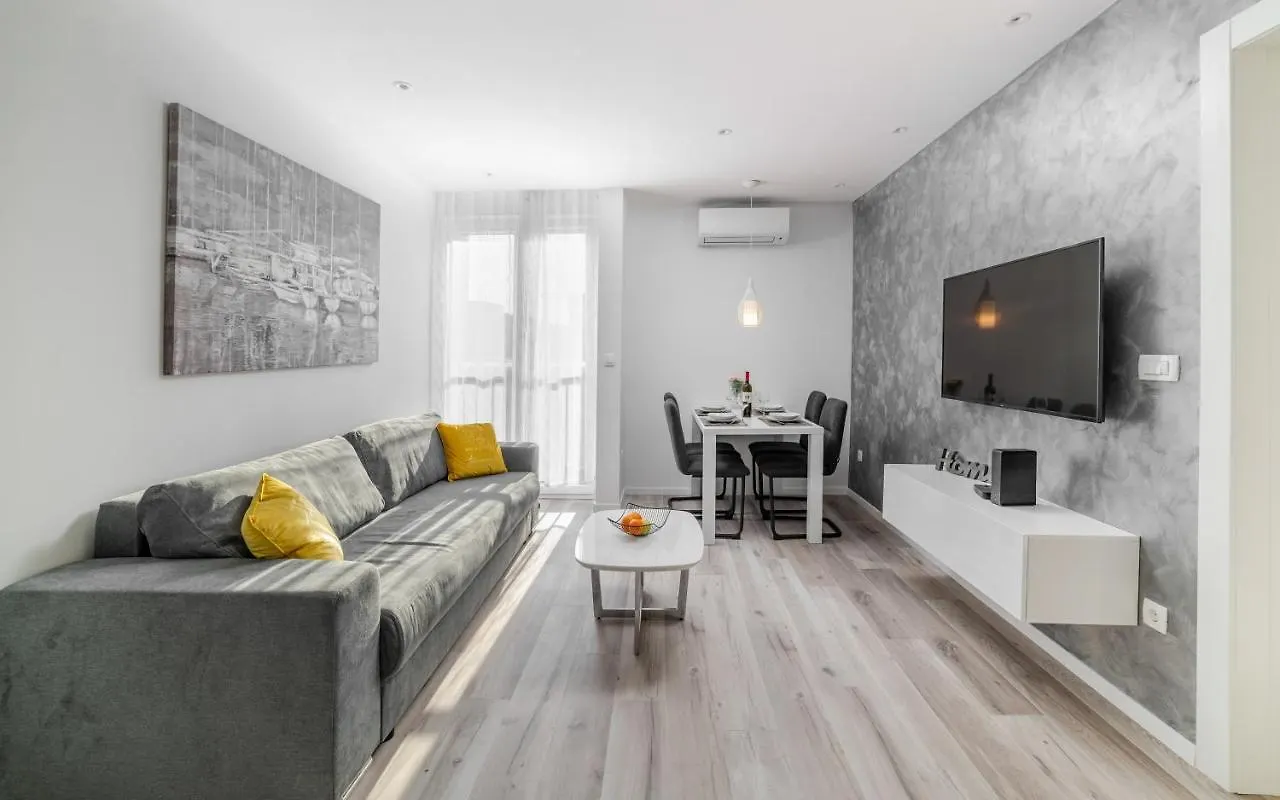 Luxury Apartment Sandra Split