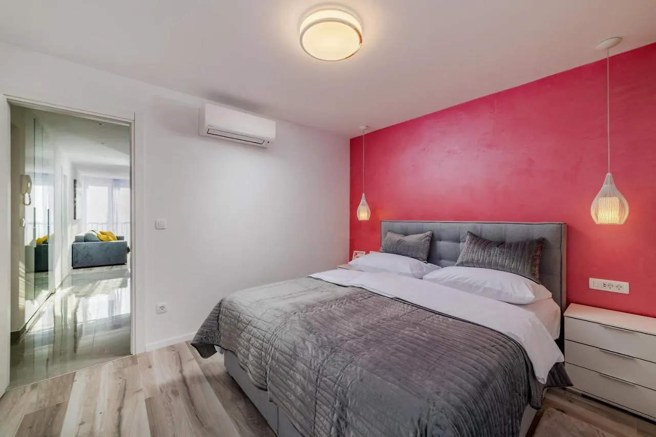 Luxury Apartment Sandra Split