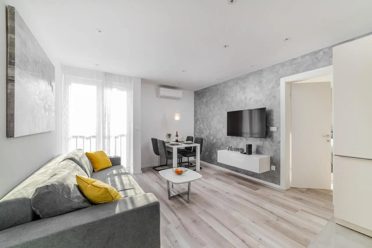 Luxury Apartment Sandra Split